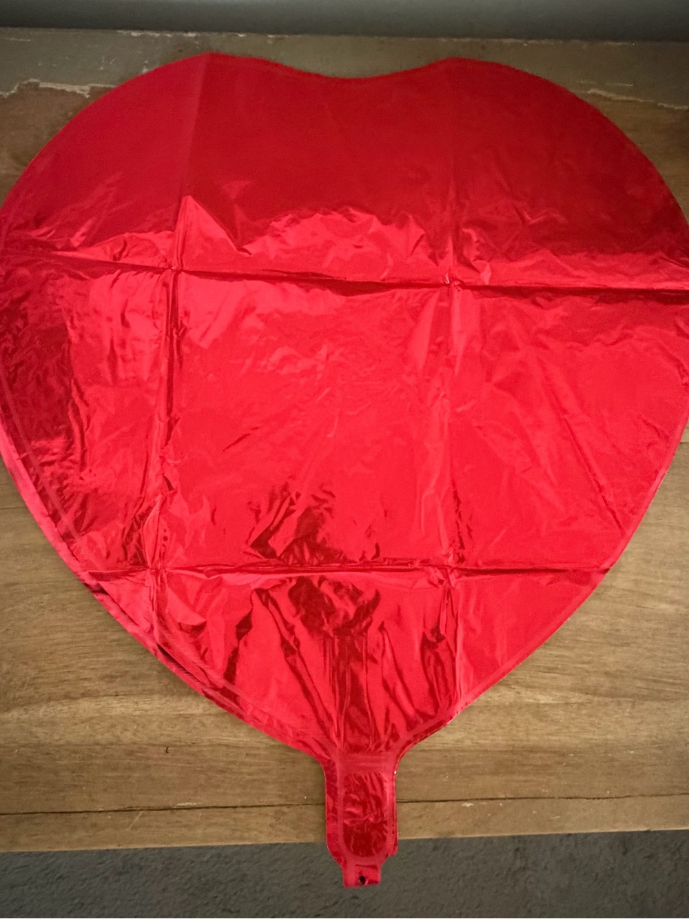 10 Heart-Shaped Red Foil Balloons & Faux Rose Petals
